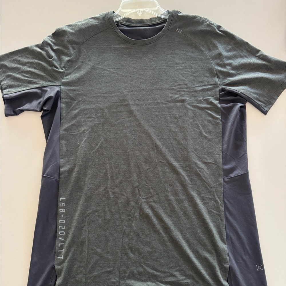 Lululemon Athletica Gray Short Sleeve Tee